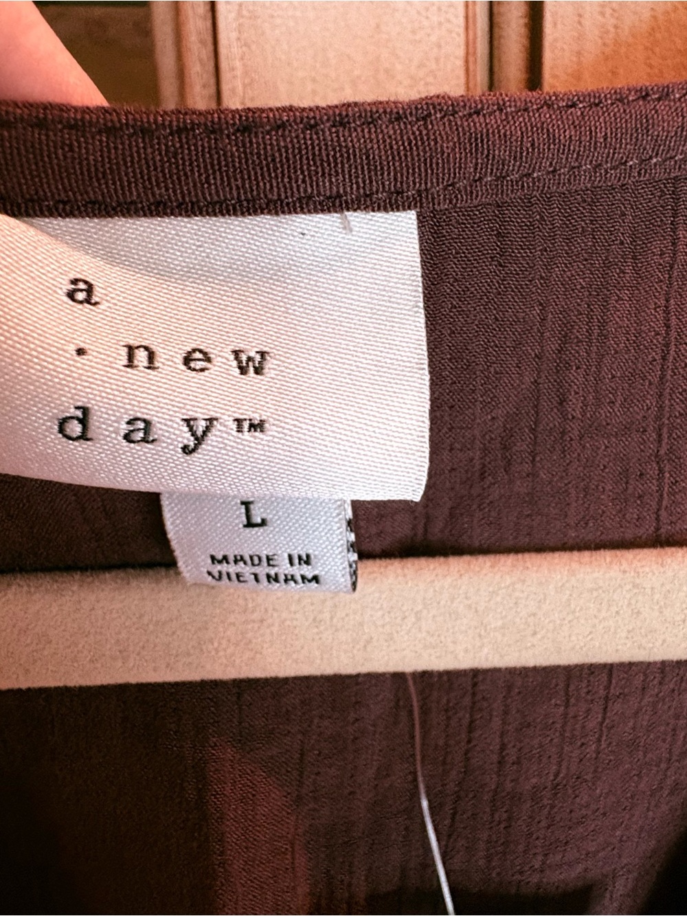 NWT a new day Deep Brown V-Neck Sleeveless Cropped Blouse - Picture 2 of 5